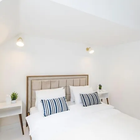 Charming 1br House Wpatio And Ac In Nianta Istanbul