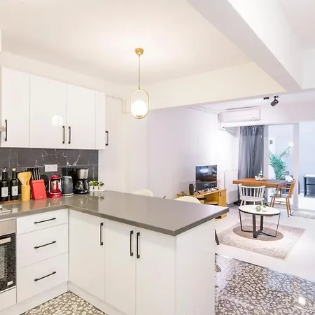 Charming 1br House Wpatio And Ac In Nianta *