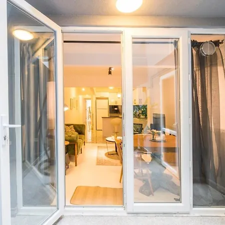 Charming 1br House Wpatio And Ac In Nianta *