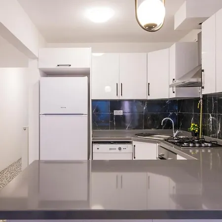 Charming 1br House Wpatio And Ac In Nianta Appartamento Provincia di Istanbul